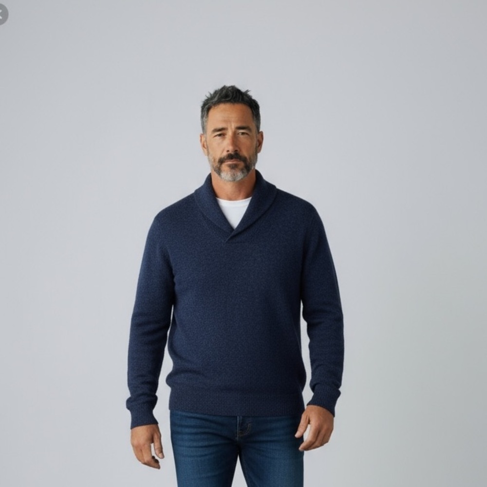 Eddie Bauer Men's Blue Relaxed Neck Wool Sweater